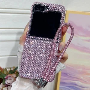 Full Shiny Diamonds Cover Funda For Samsung Galaxy Z Flip 7 Wrist Strap Case For Samsung z flip 6 zflip5 zflip4 3 Luxury Case