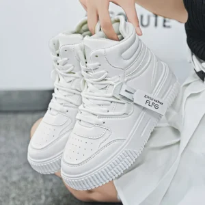 2026 Autumn/Winter New High Top Shoes Classic Couple Sports and Leisure Shoes Retro Fashion Multi functional Student Board Shoes