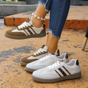 2026 New Women's Lightweight Non slip Outdoor Sports Shoes Comfortable Lace up Low cut Color blocked Casual Shoes