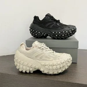 Fashion Brand Men's Or Women's Thick-soled Sports Shoes 2026 Spring New Rivet Design Couple Sports Shoes Breathable Casual Shoes